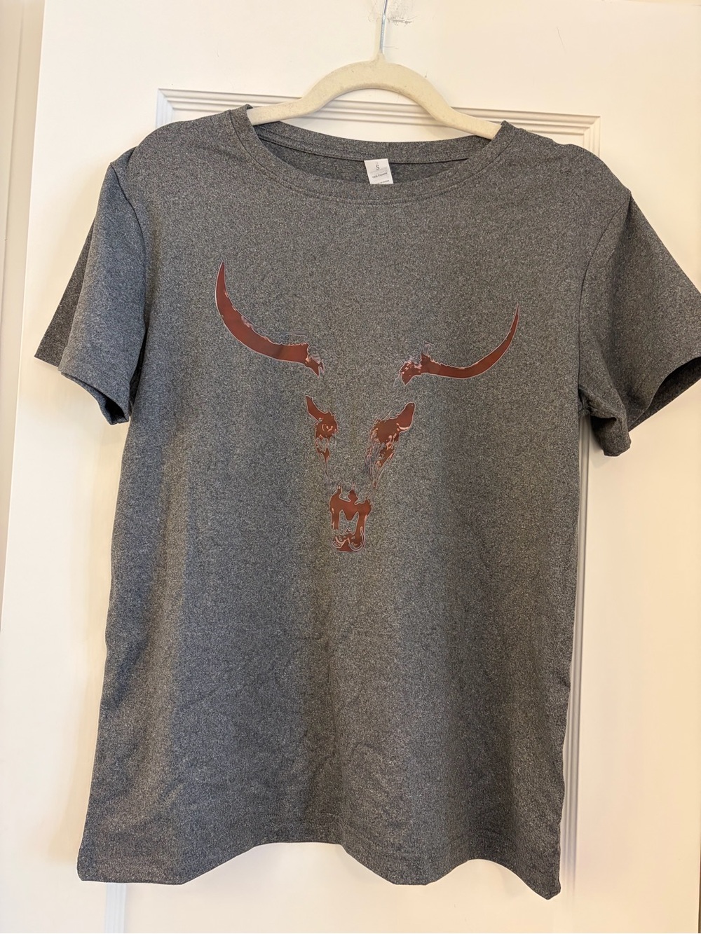 Gray Longhorn Bull Skull Graphic Performance T-Shirt Size Small